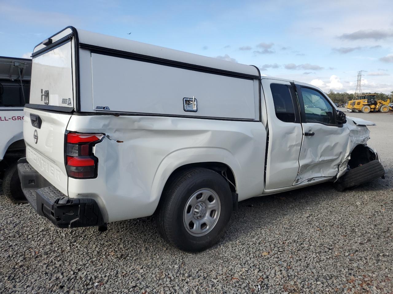 2024 Nissan Navara (Frontier) - Image 3