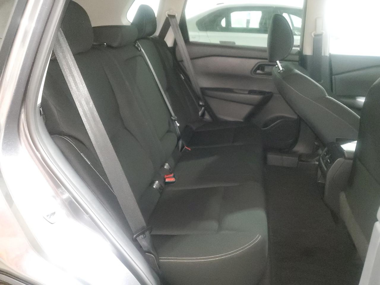 2024 Nissan Rogue - Image 11