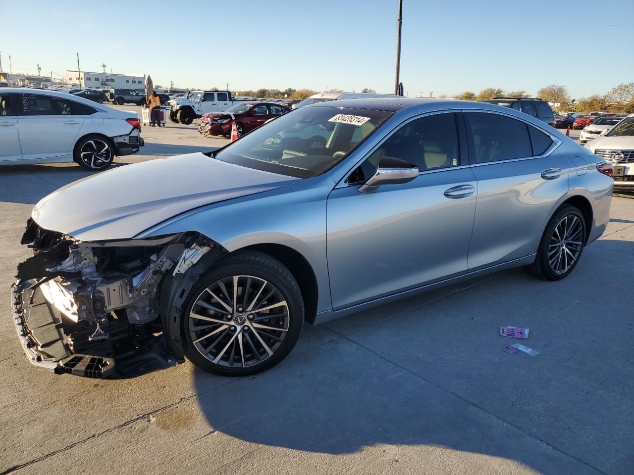 2023 Lexus ES - Image 1