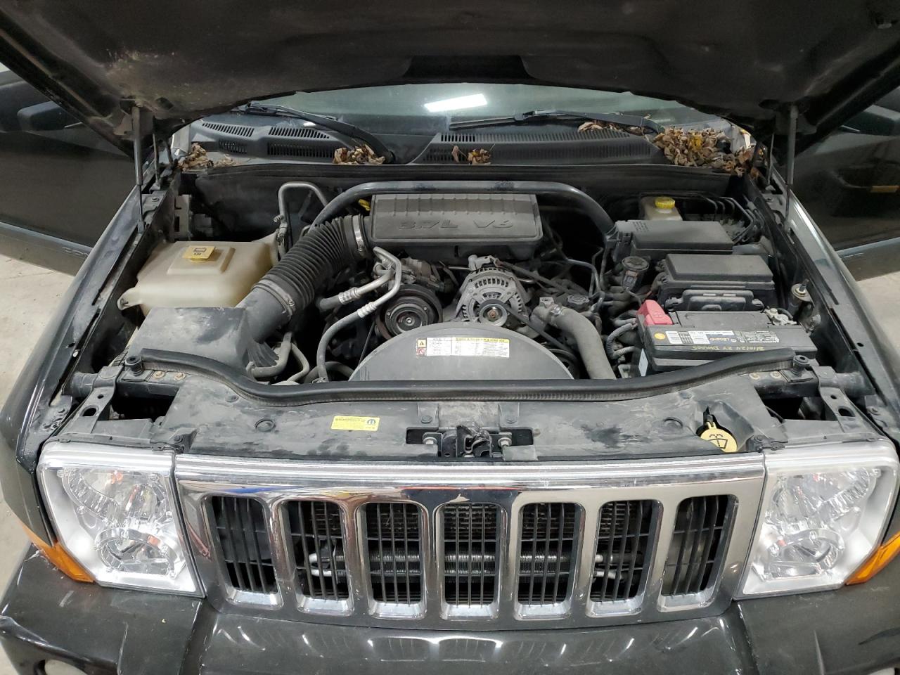 2008 Jeep Commander Sport VIN: 1J8HG48K18C153999 Lot: 82716394