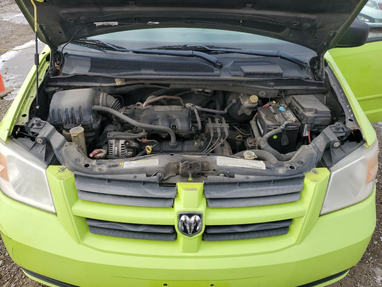 2010 Dodge Caravan - Image 12