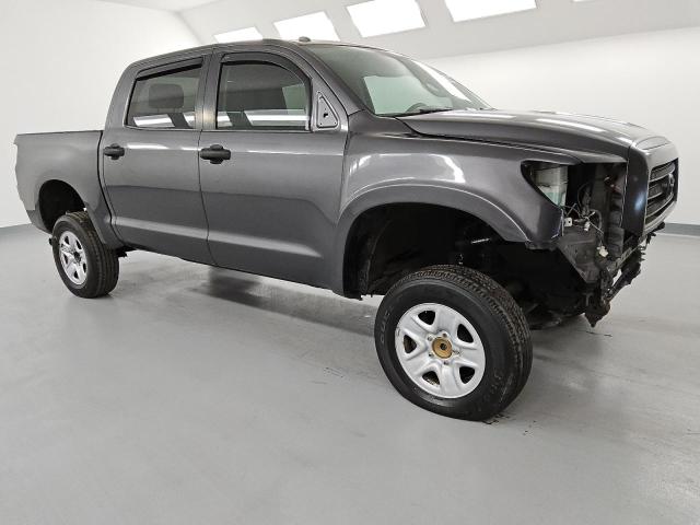  TOYOTA TUNDRA 2013 Серый