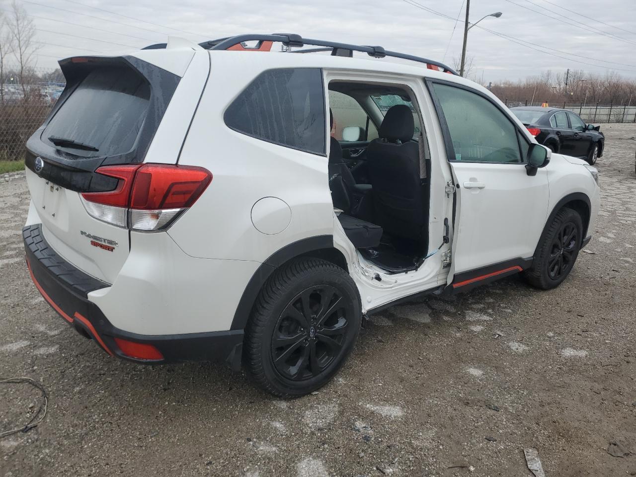 VIN JF2SKAPC4KH543057 2019 SUBARU FORESTER no.3