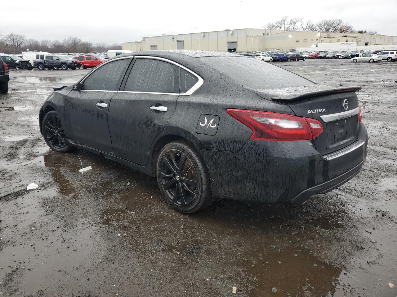 2017 Nissan Altima - Image 2