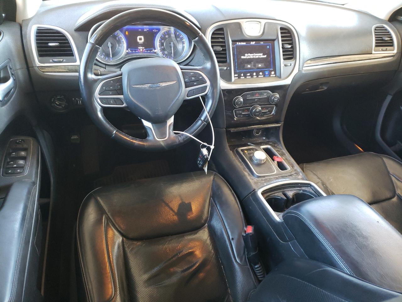 2019 Chrysler 300 - Image 8