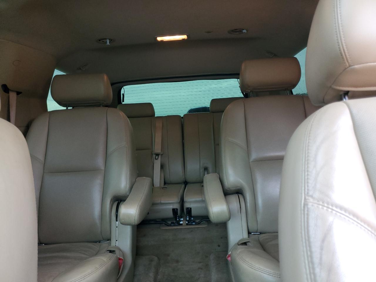 2010 GMC Yukon - Image 10