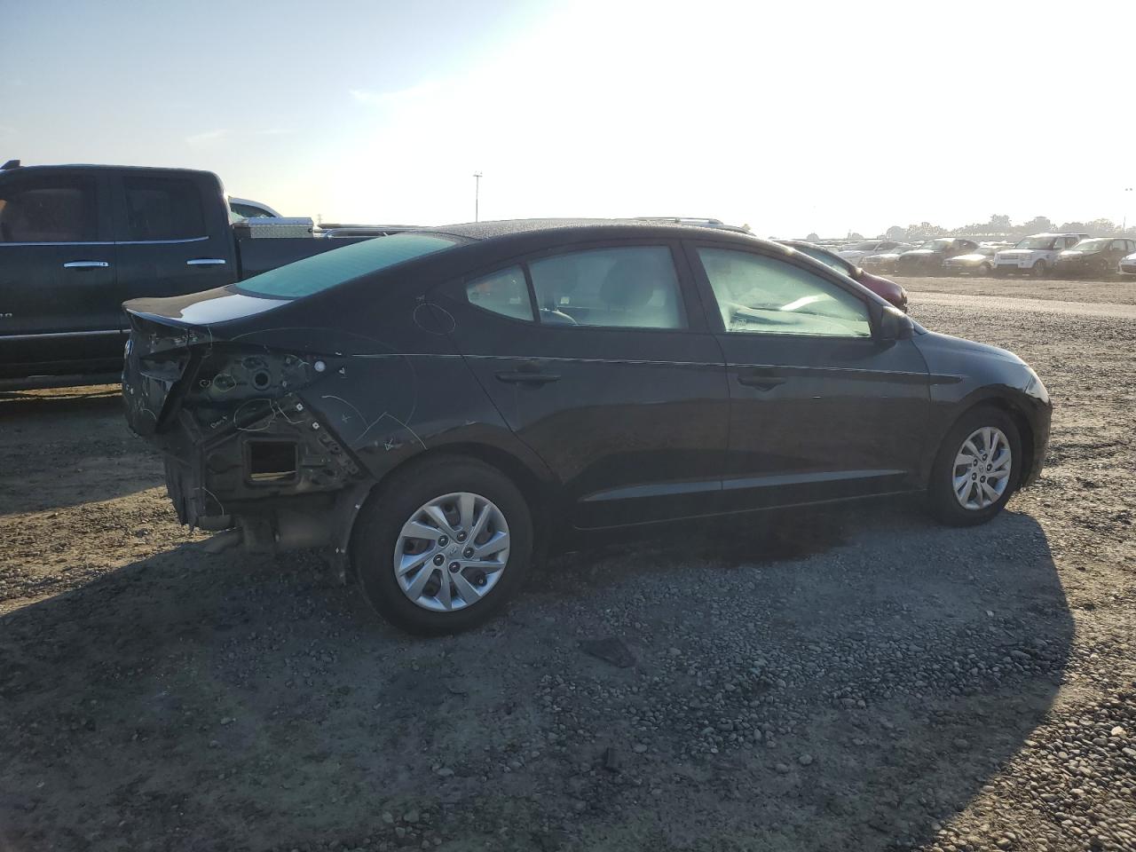 VIN KMHD74LF8KU790384 2019 HYUNDAI ELANTRA no.3