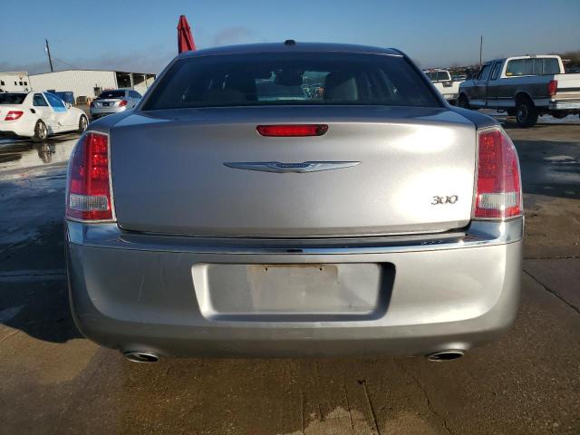  CHRYSLER 300 2014 Srebrny