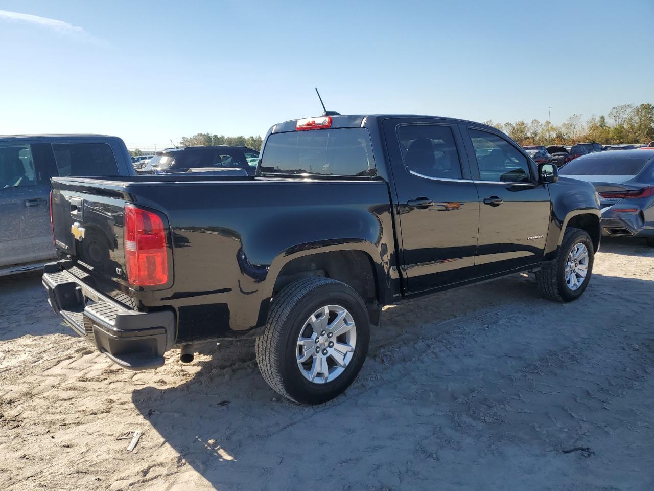 2020 Chevrolet Colorado - Image 3