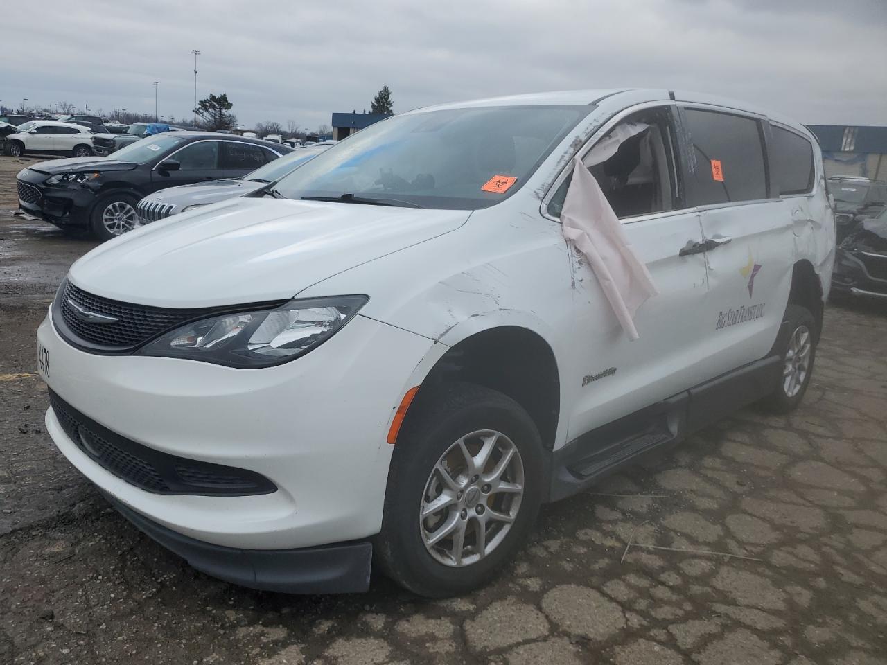 2023 Chrysler Voyager Lx zu verkaufen in Woodhaven, MI - Side