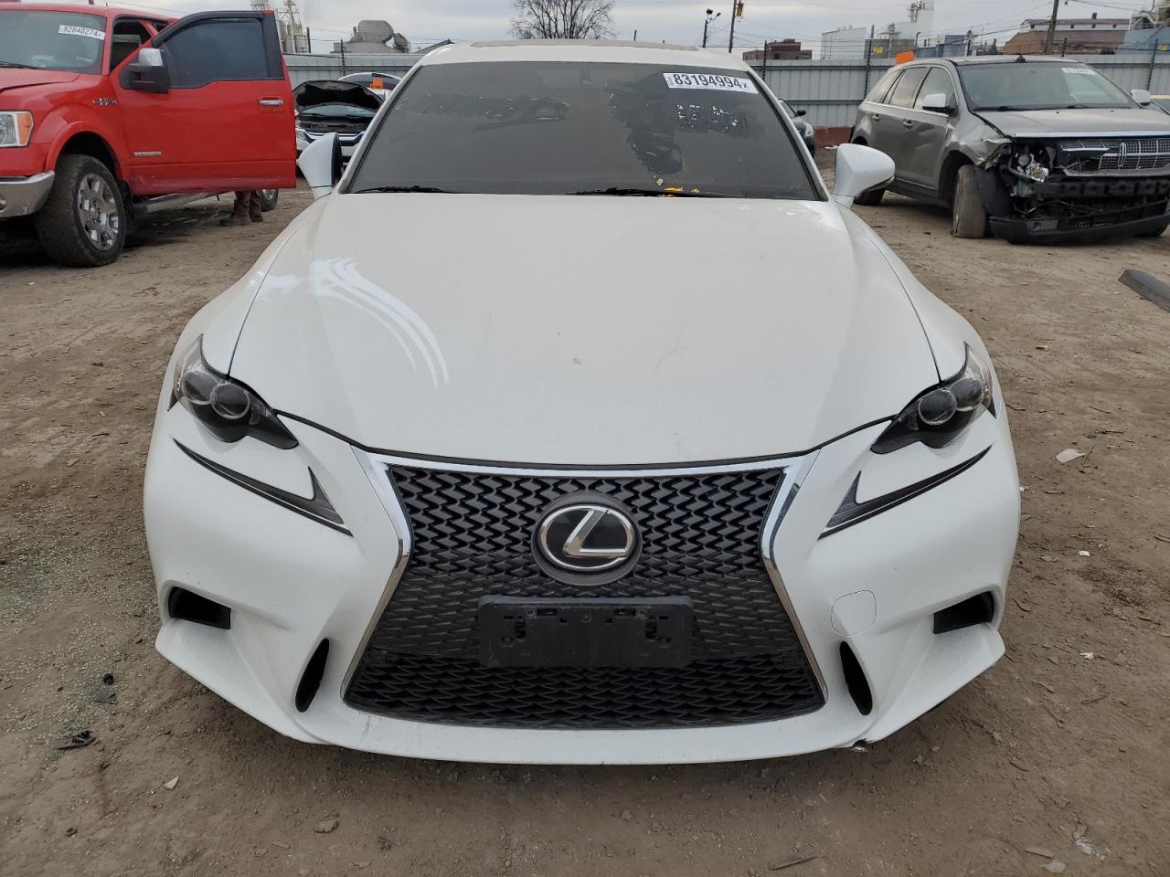 2016 Lexus IS - Image 5