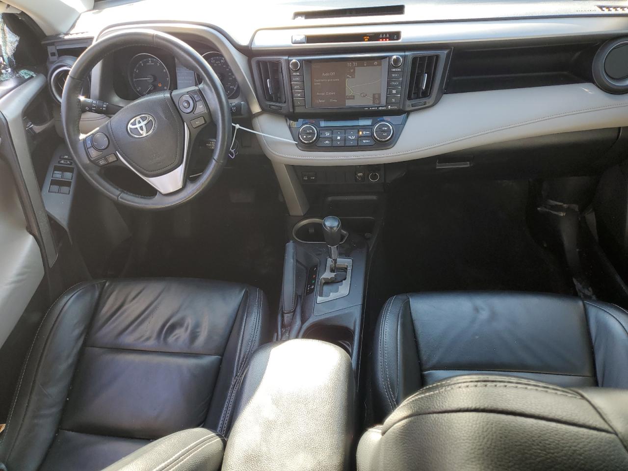 2017 Toyota RAV 4 - Image 8