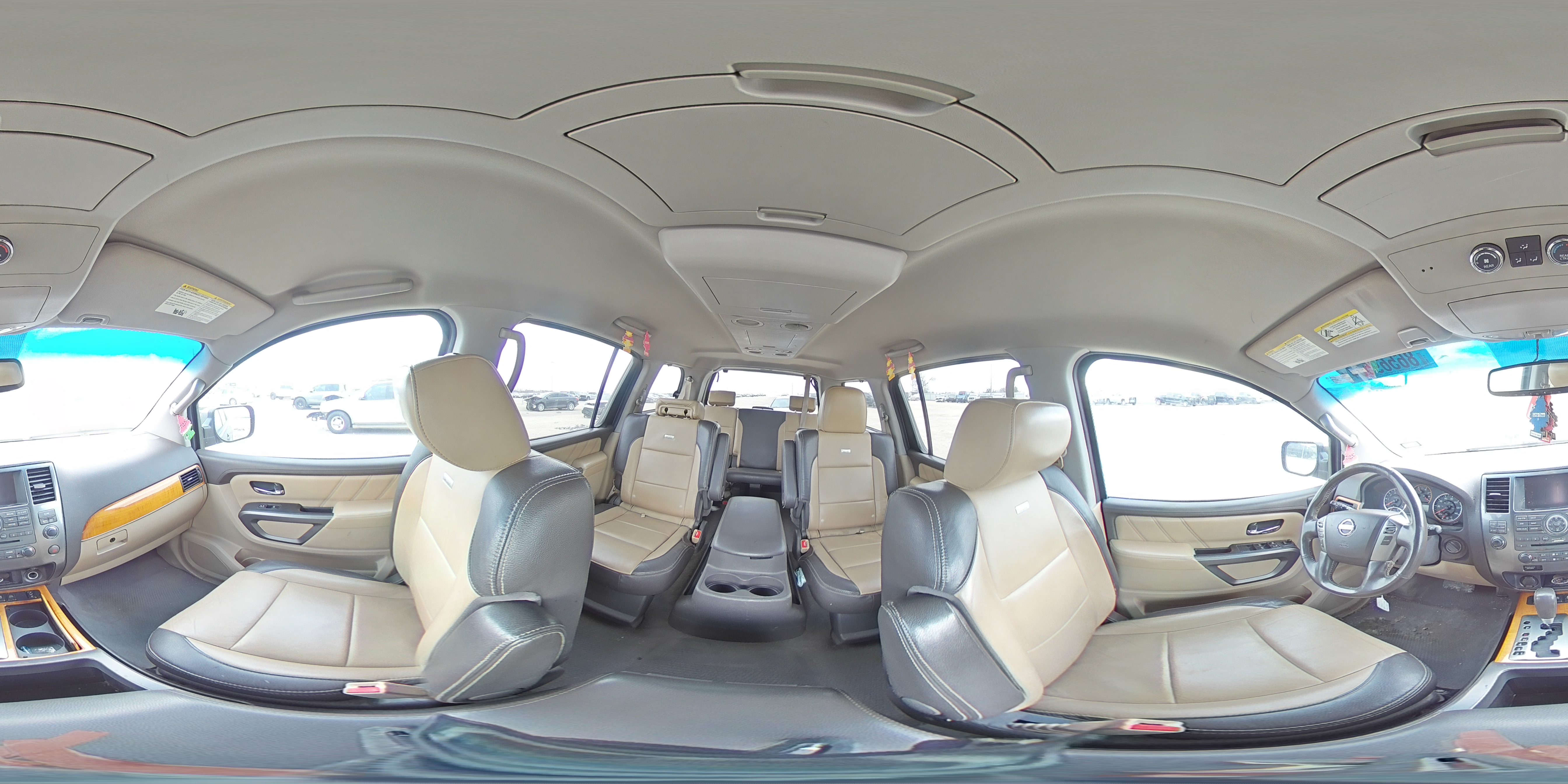 2015 Nissan Armada - Image 13