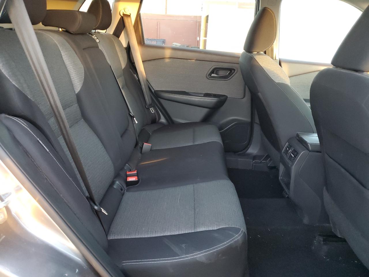 2021 Nissan Rogue - Image 11