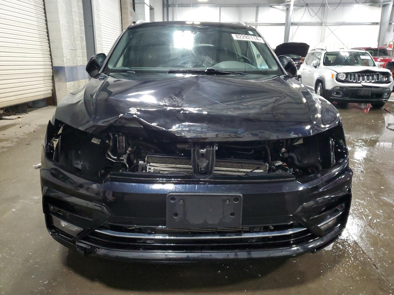 2018 Volkswagen Tiguan - Image 5