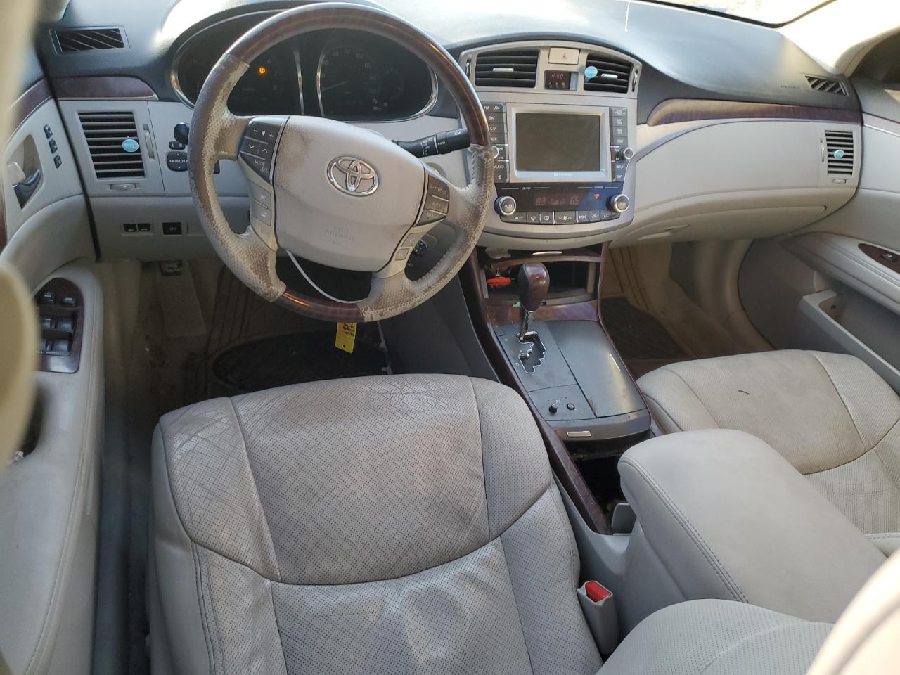 2012 Toyota Avalon - Image 8