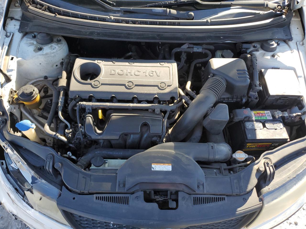 2011 Kia Forte - Image 11