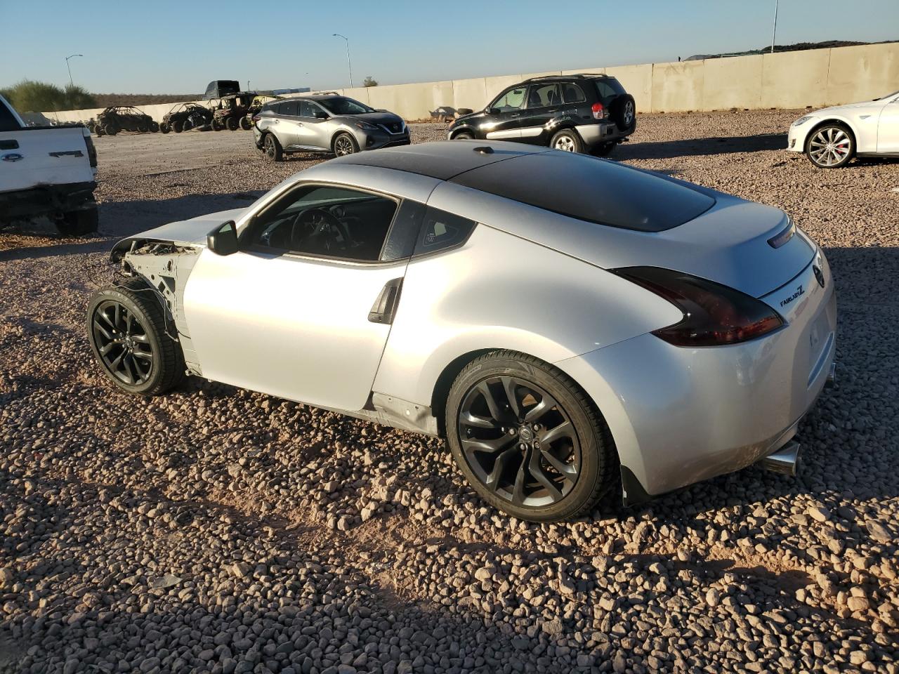 2015 Nissan 370Z - Image 2
