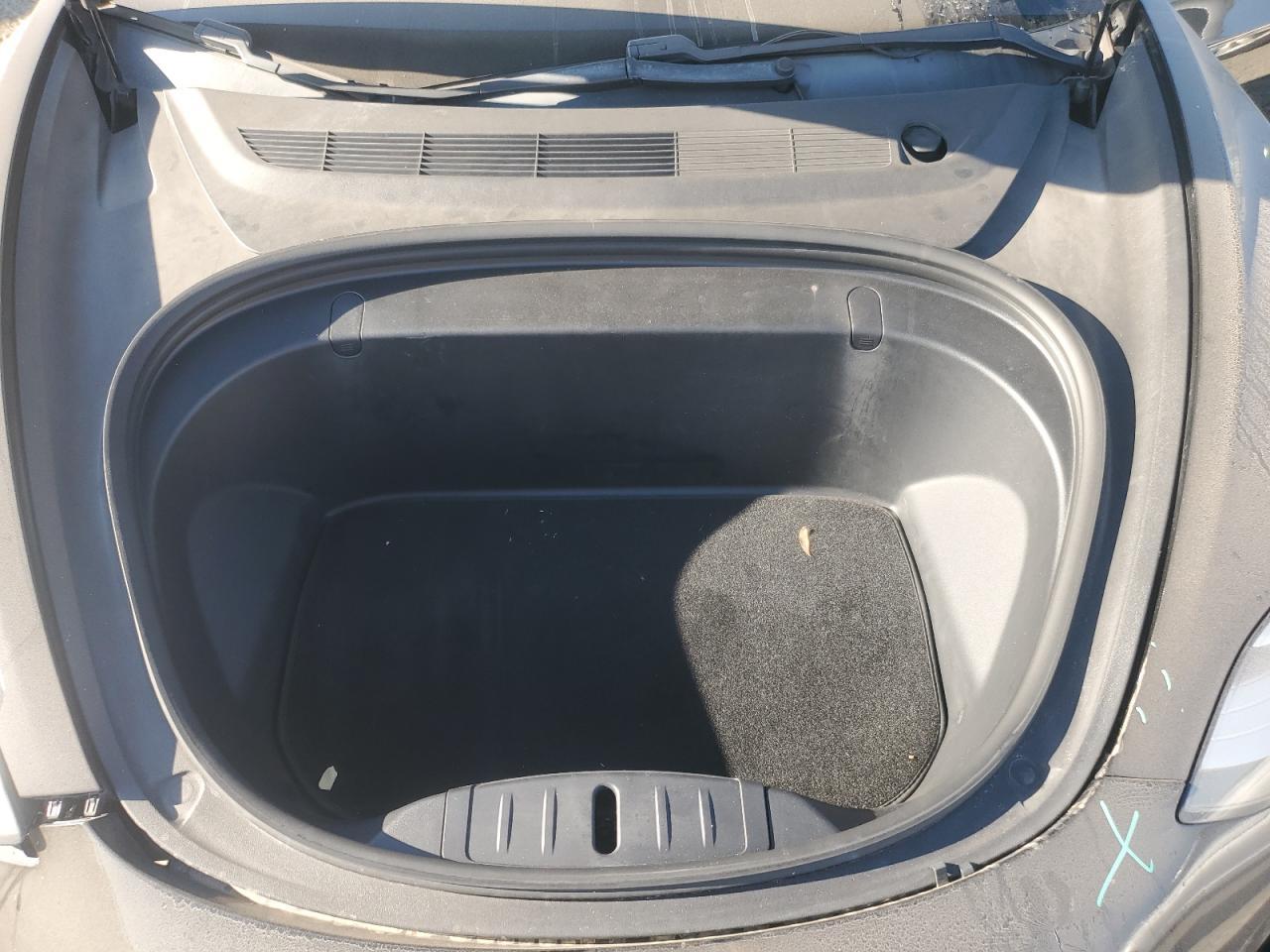 2018 Tesla Model 3 VIN: 5YJ3E1EA2JF157389 Lot: 84250154