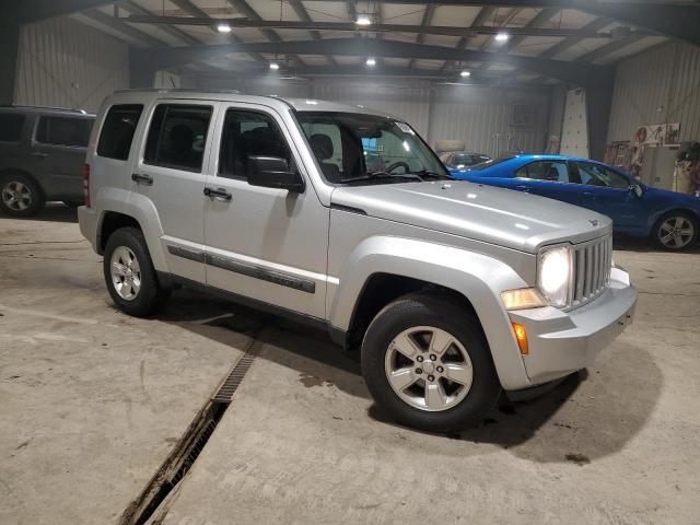 Паркетники JEEP LIBERTY 2012 Серебристый