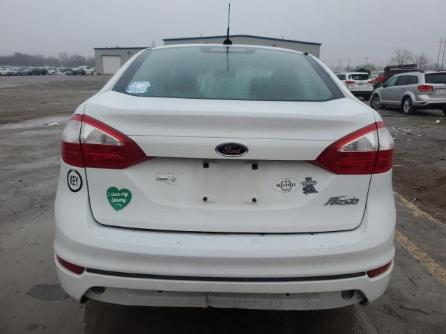  FORD FIESTA 2016 Белы