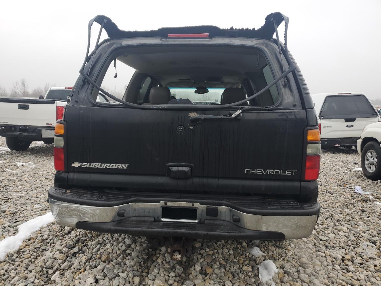 2004 Chevrolet Suburban - Image 6