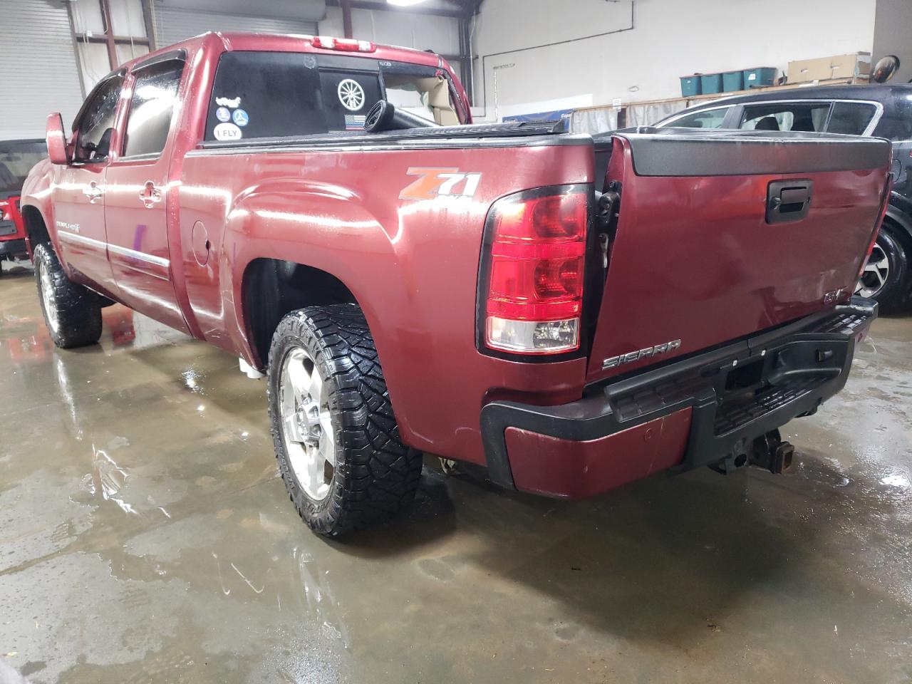 2014 GMC Sierra - Image 2