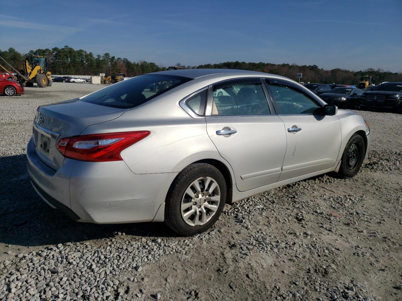 2017 Nissan Altima - Image 3