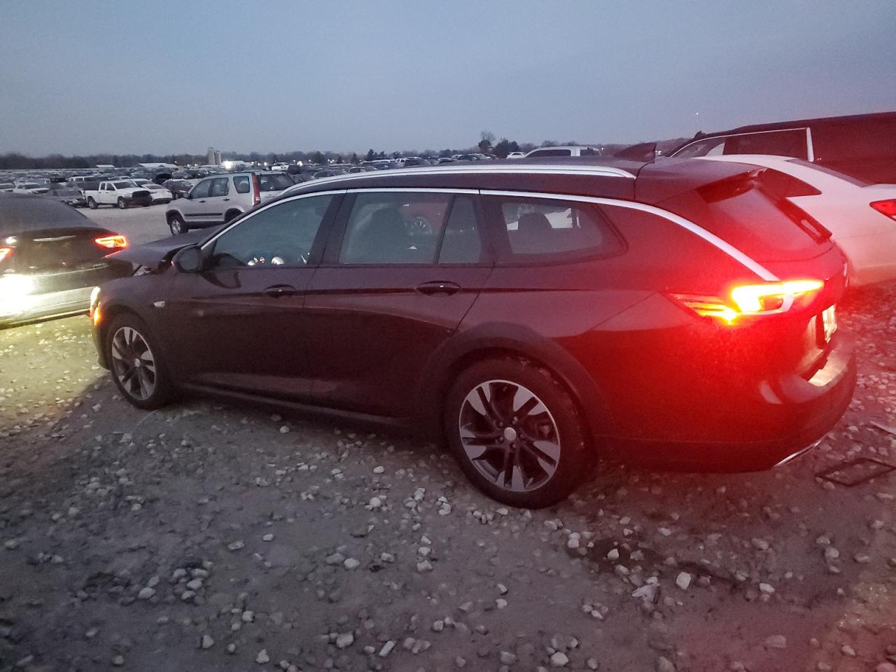 2019 Buick Regal - Image 2