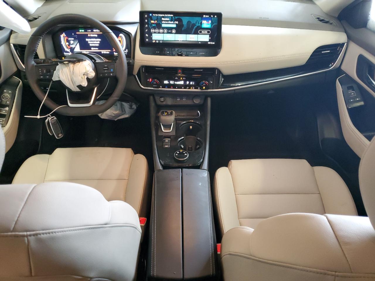 2024 Nissan Rogue - Image 8