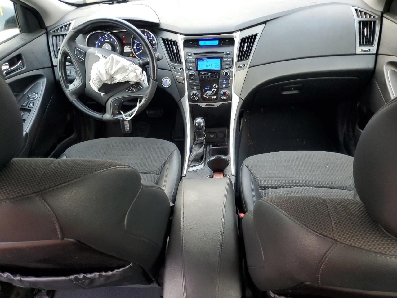 2013 Hyundai Sonata - Image 8
