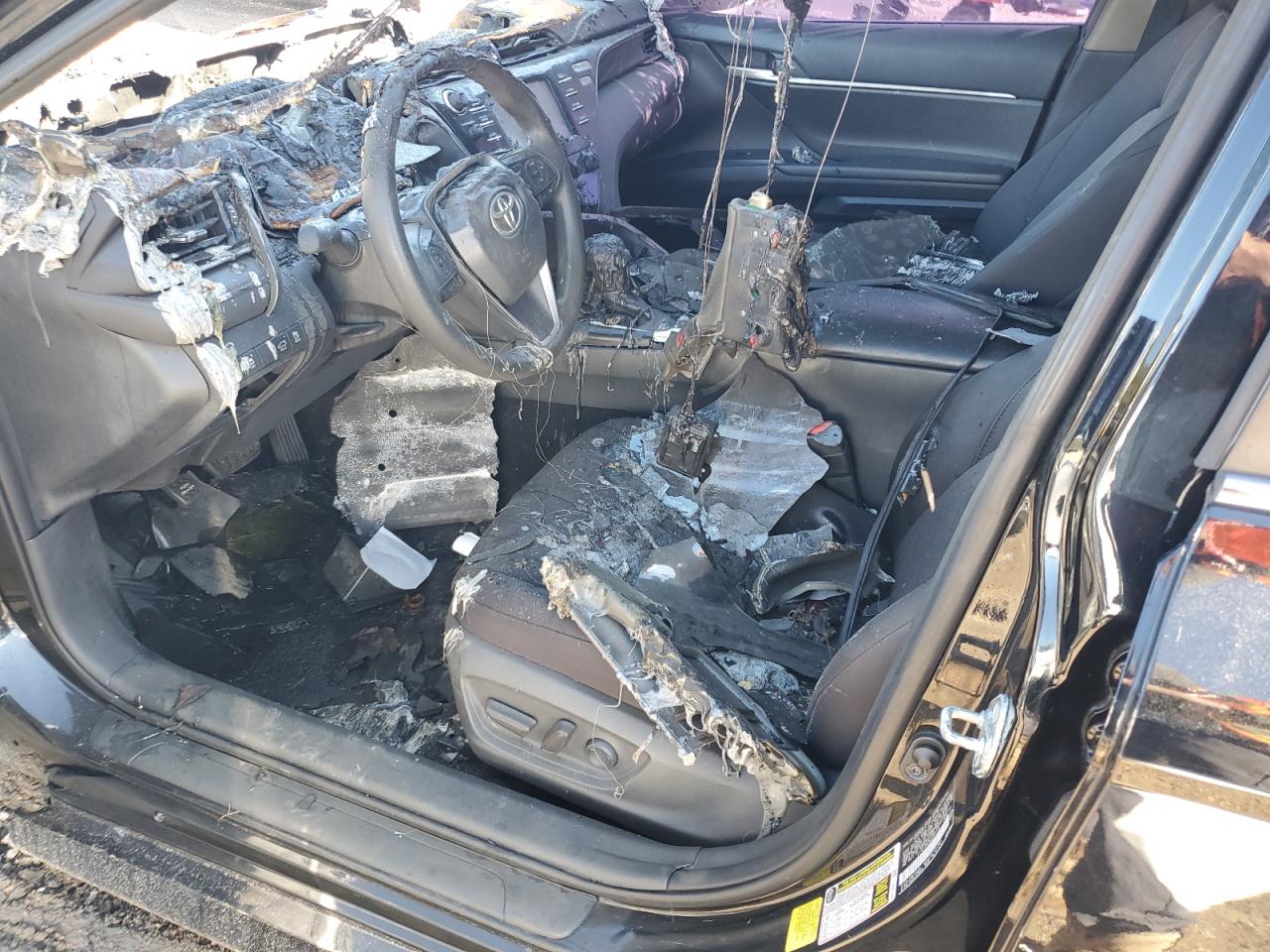 2019 Toyota Camry - Image 7