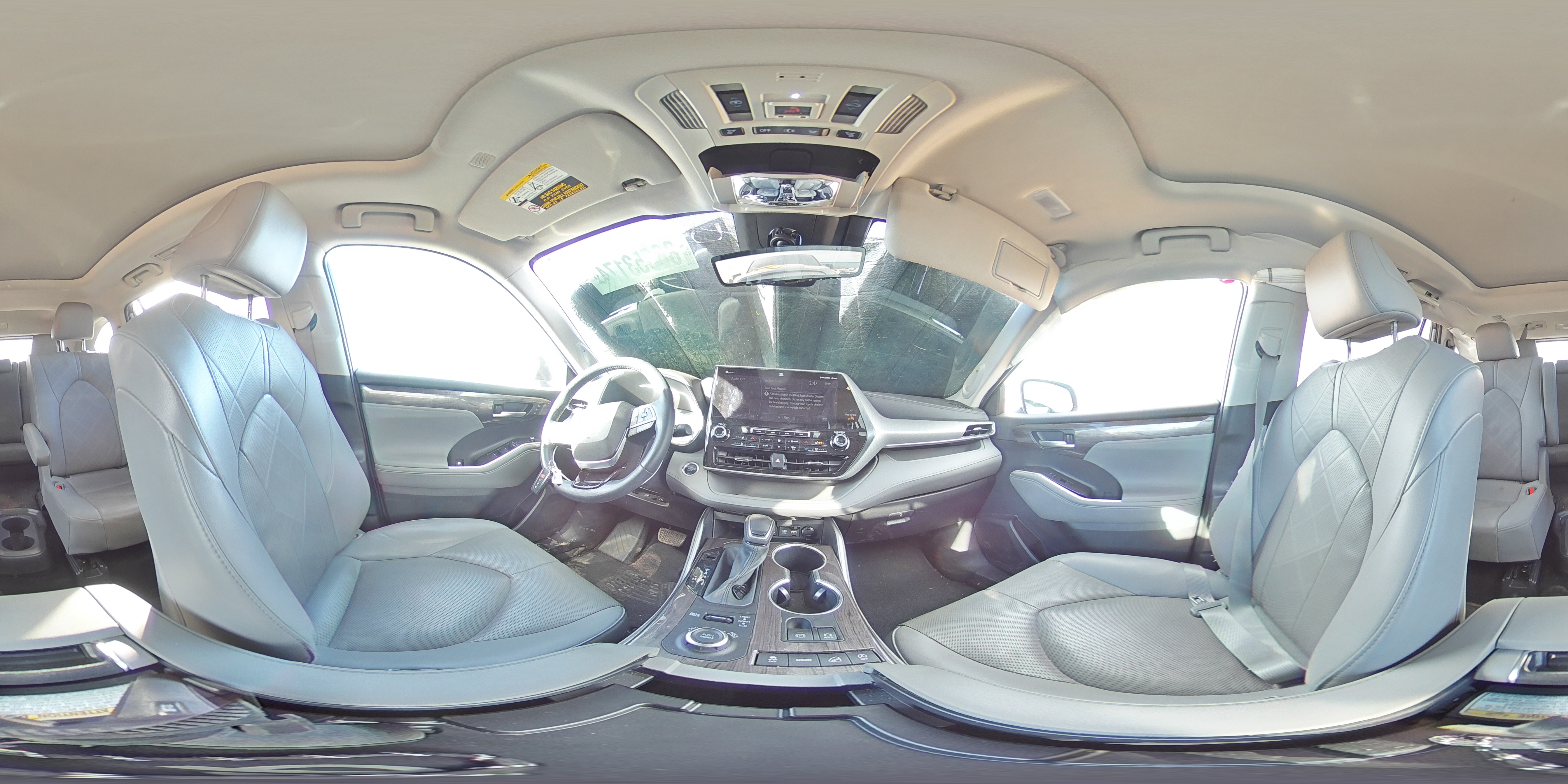 2020 Toyota Highlander - Image 14