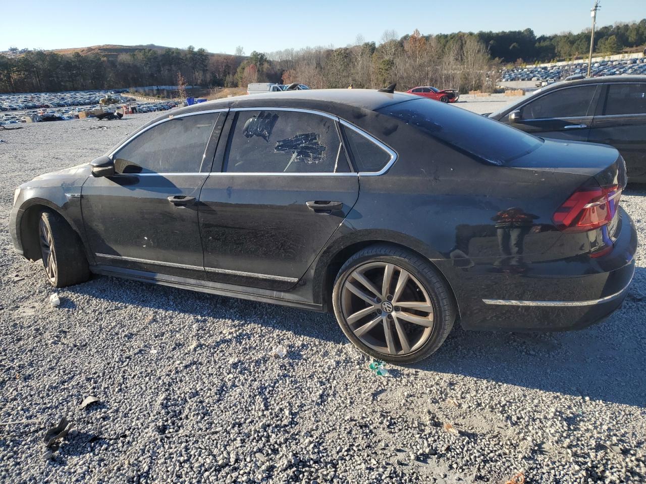 VIN 1VWDT7A3XHC063043 2017 VOLKSWAGEN PASSAT no.2