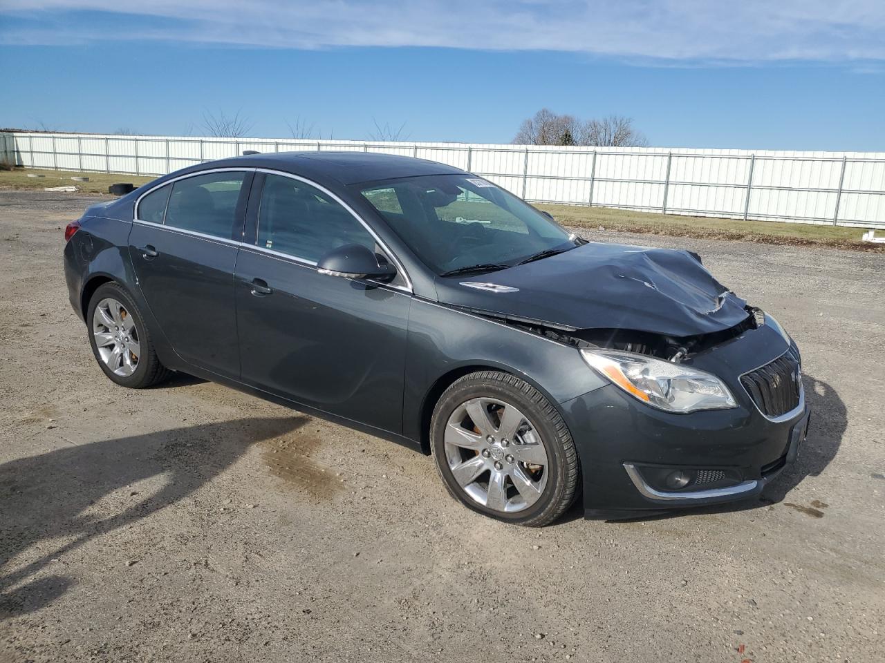 2016 Buick Regal - Image 4