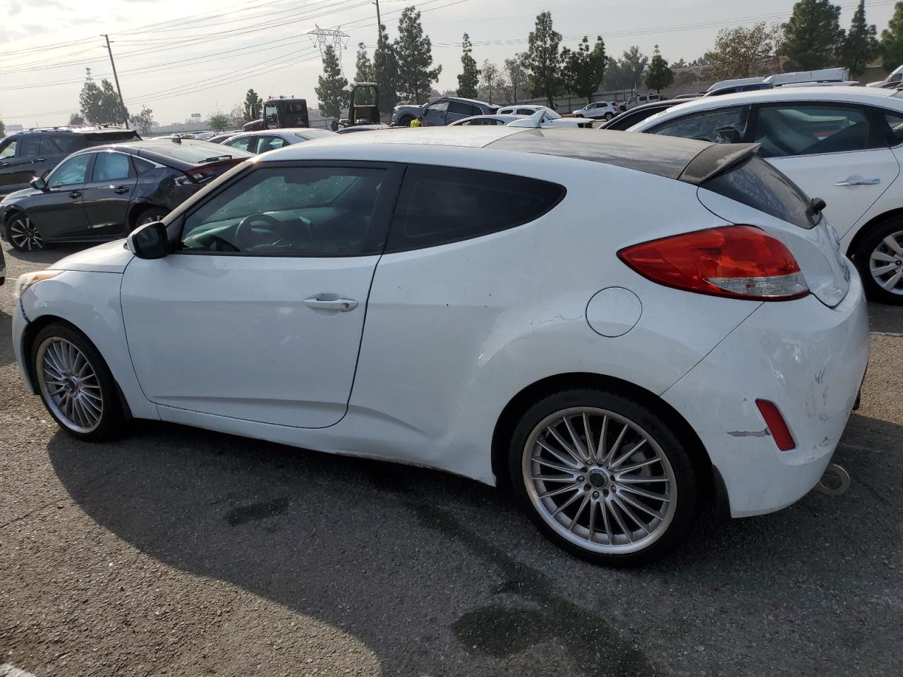 VIN KMHTC6AD4DU139521 2013 HYUNDAI VELOSTER no.2