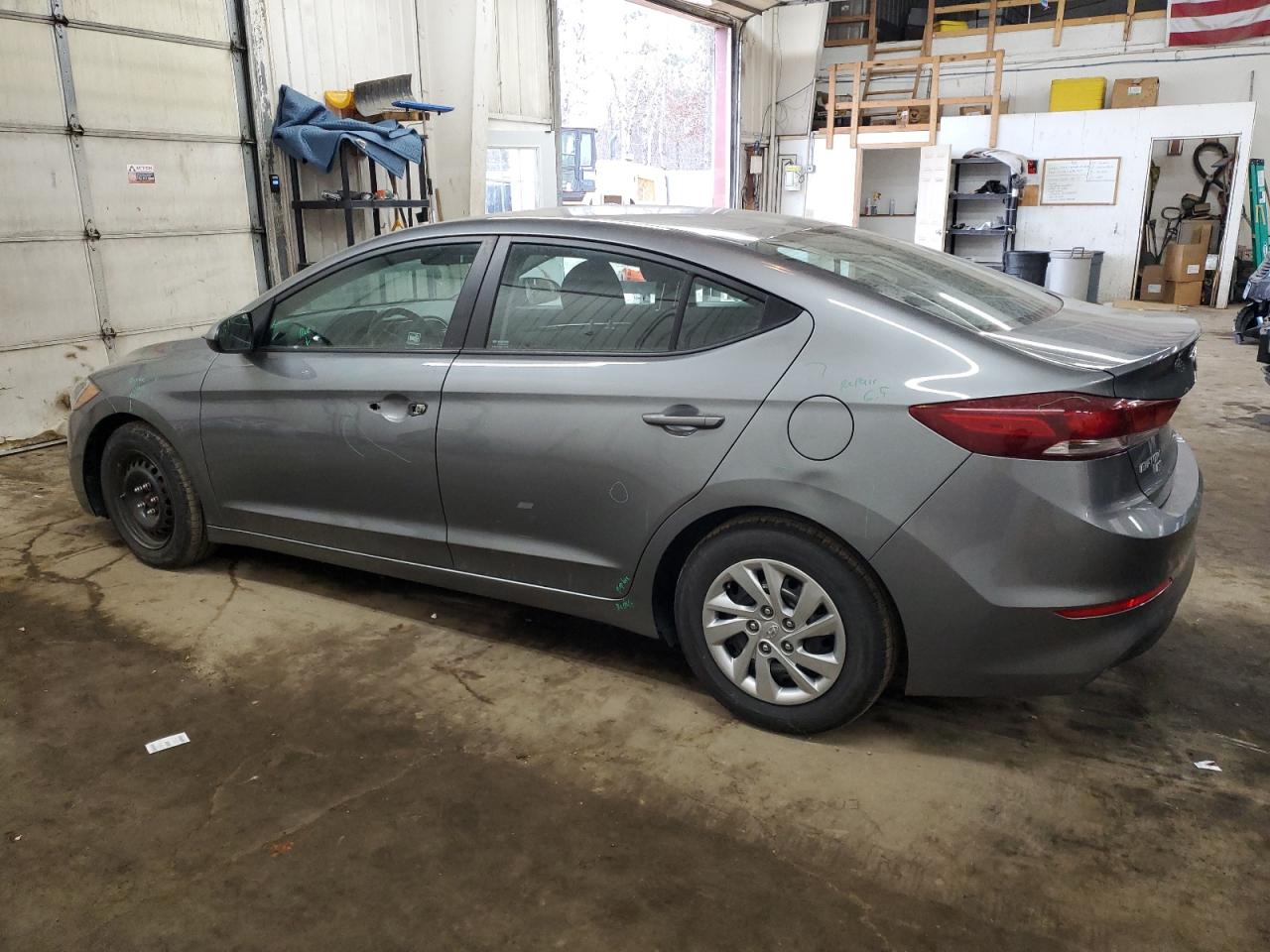 2018 Hyundai Elantra - Image 2