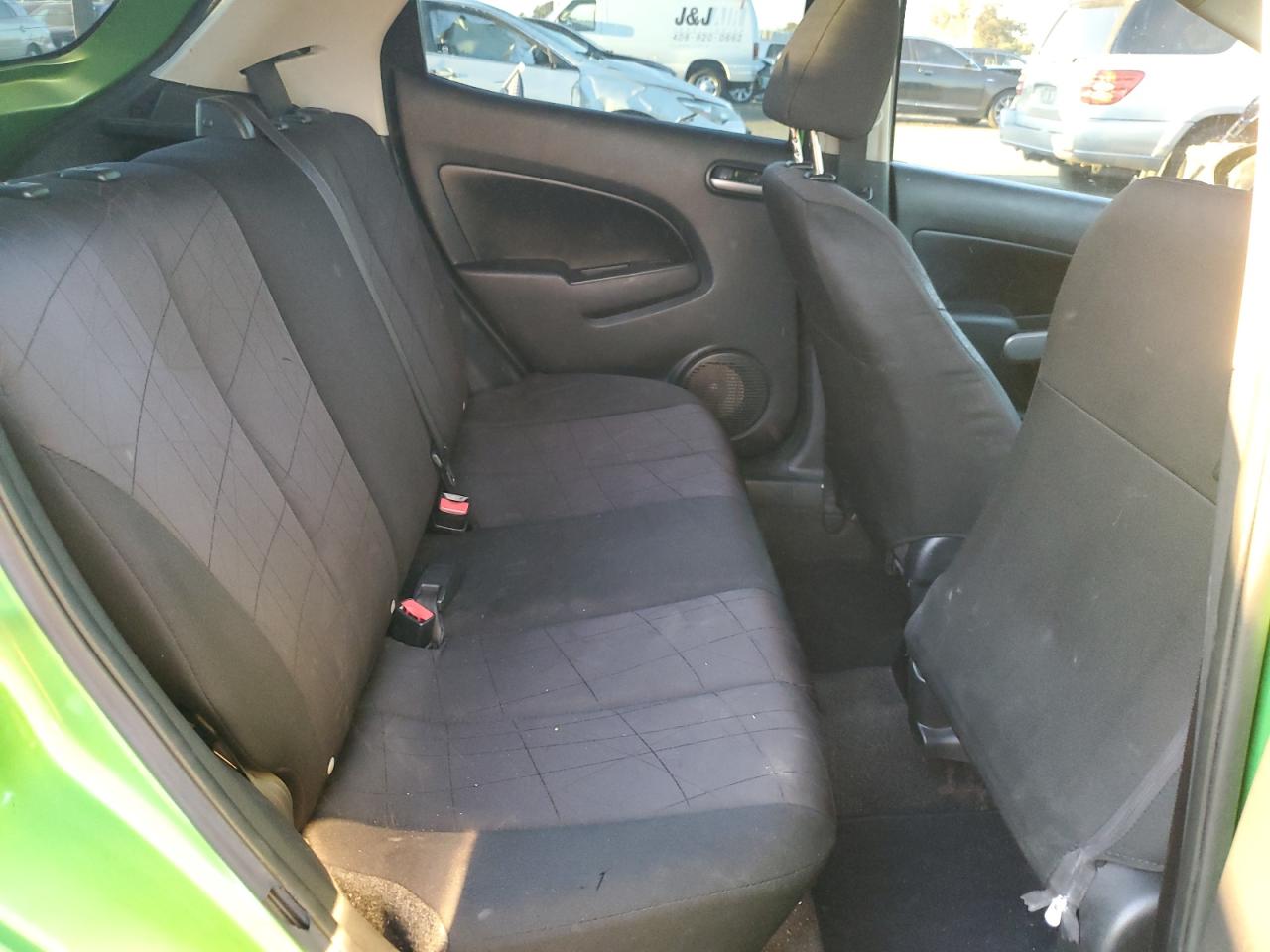 2013 Mazda 2 - Image 10