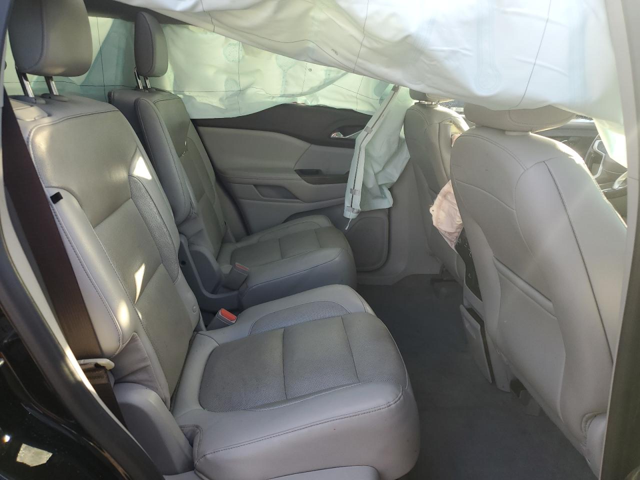 2019 GMC Acadia - Image 11