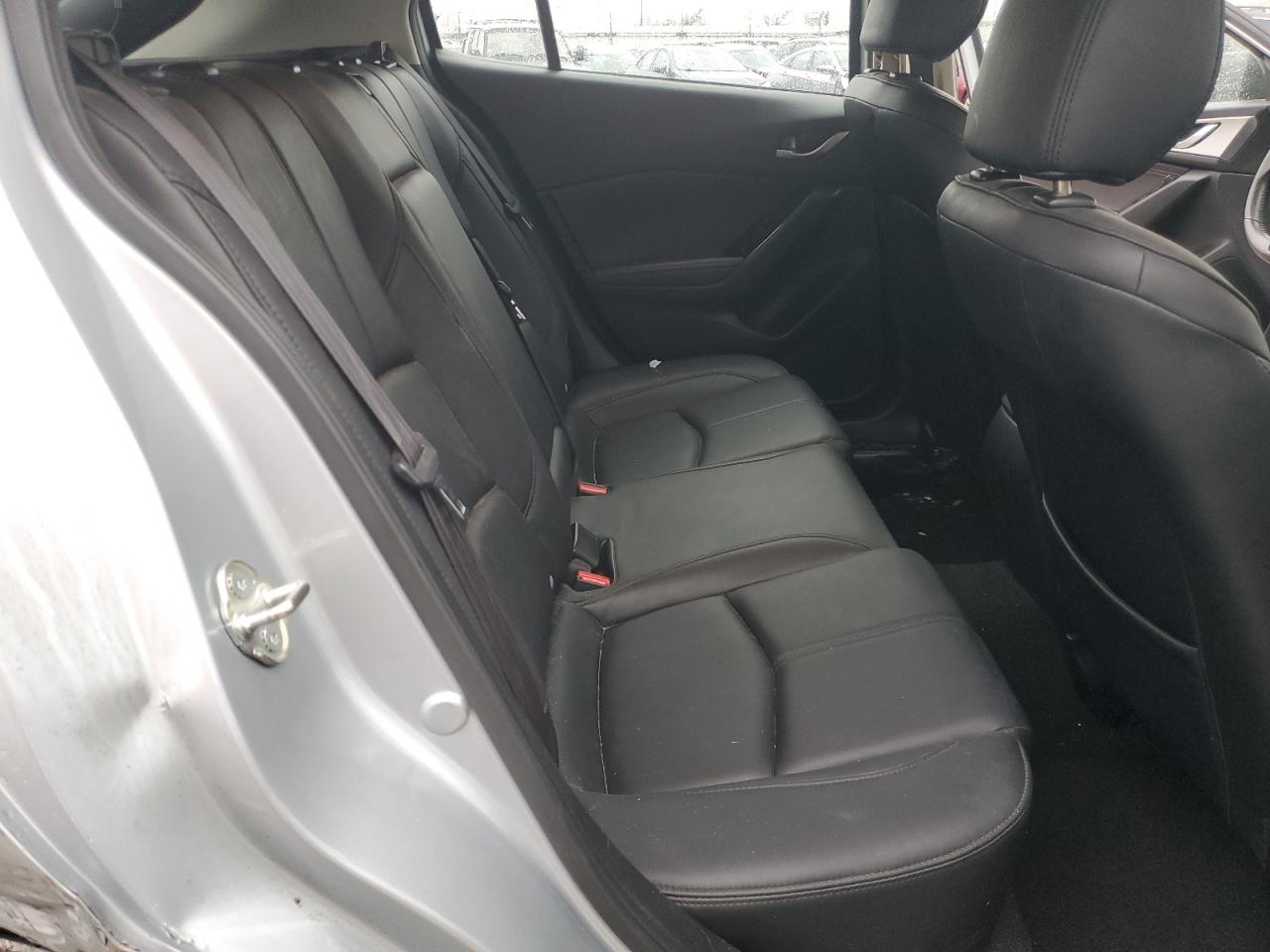 2017 Mazda 3 - Image 10