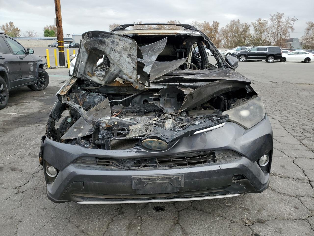 2017 Toyota RAV 4 - Image 5