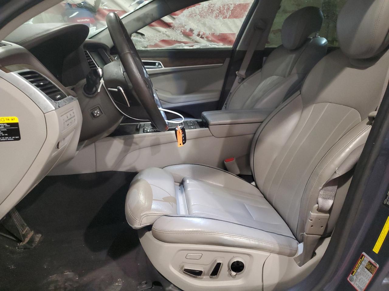 2015 Hyundai Genesis - Image 7
