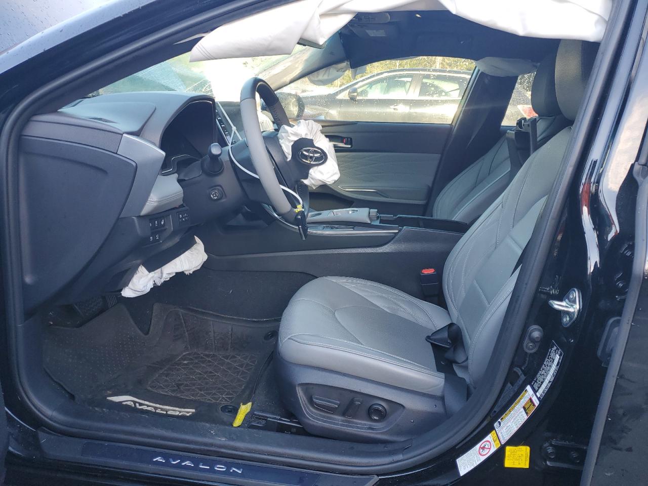 2019 Toyota Avalon - Image 7