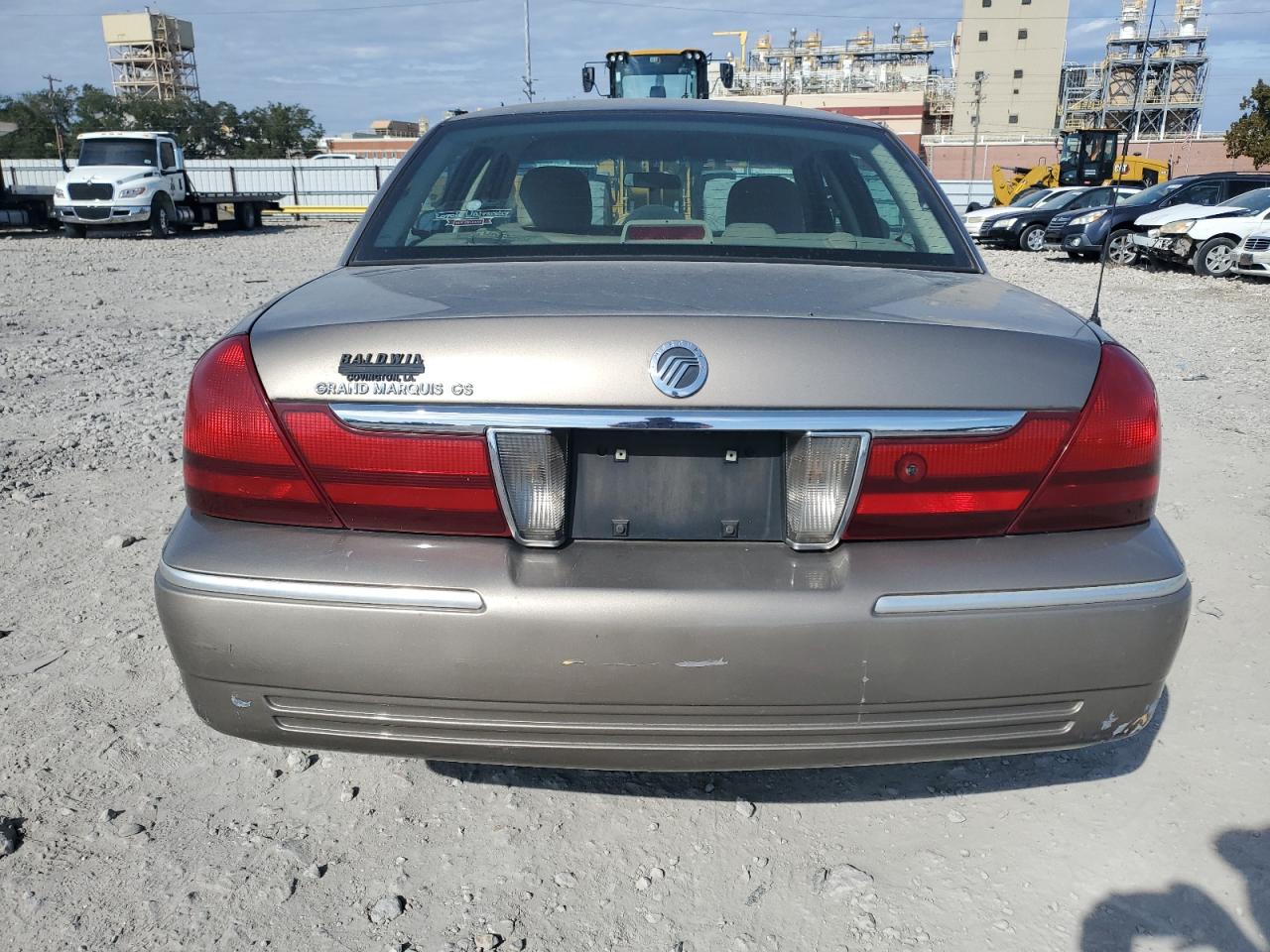 2005 Mercury Grand Marquis Gs VIN: 2MEFM74W15X656012 Lot: 83623654