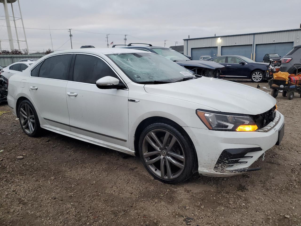 VIN 1VWDT7A31HC055591 2017 VOLKSWAGEN PASSAT no.4