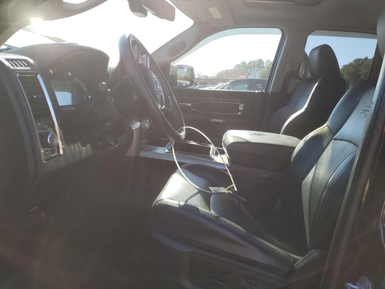 2014 RAM 1500 - Image 7