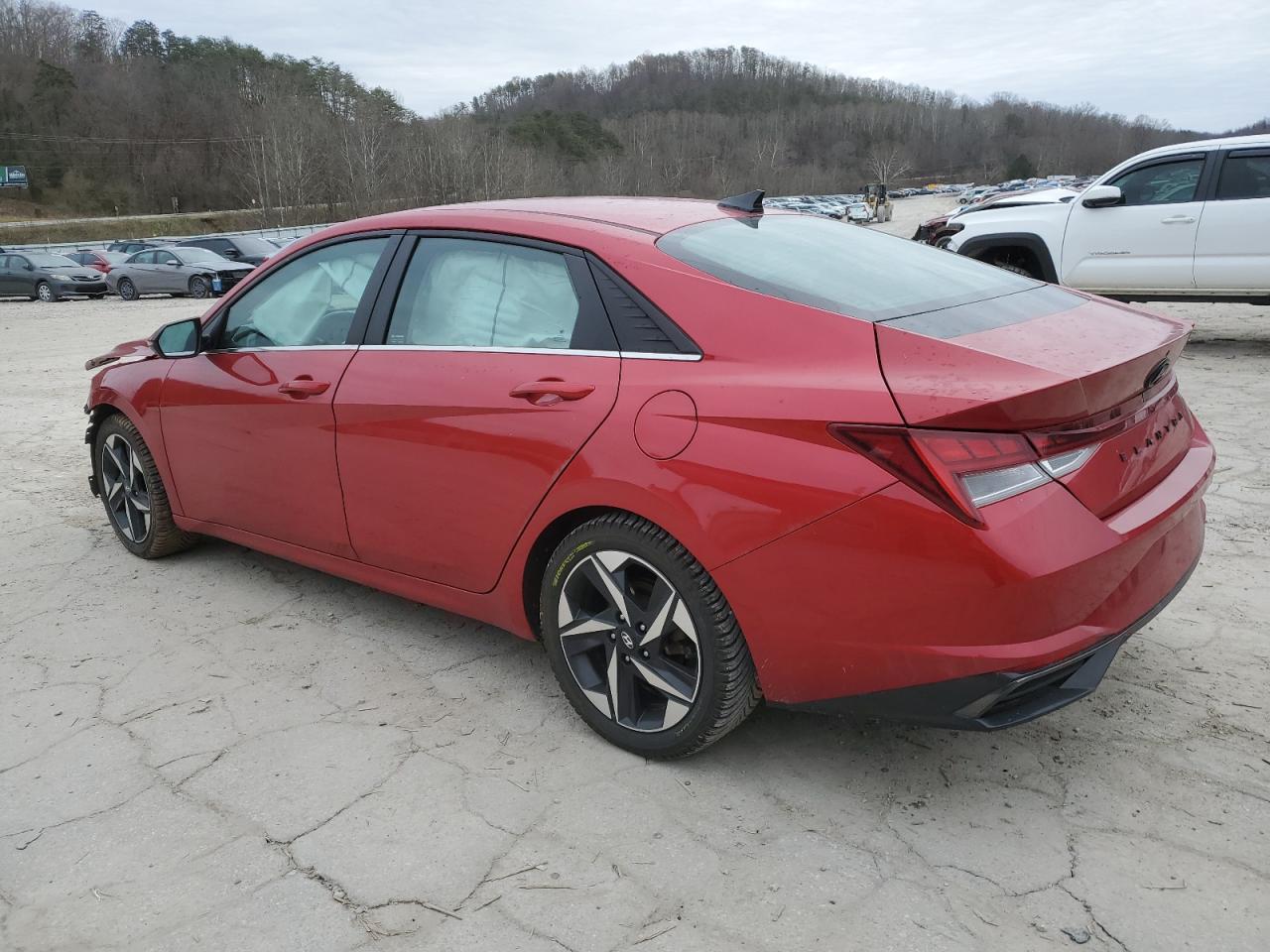 2021 Hyundai Elantra - Image 2