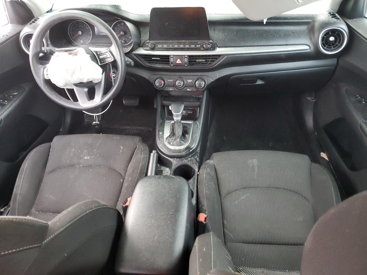 2021 Kia Forte - Image 8