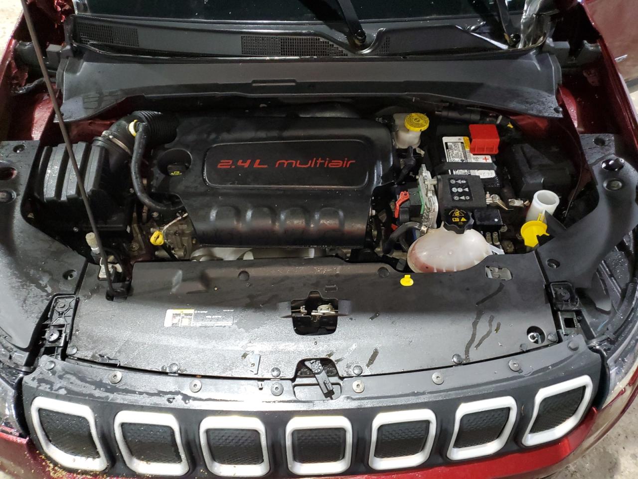 2022 Jeep Compass - Image 12