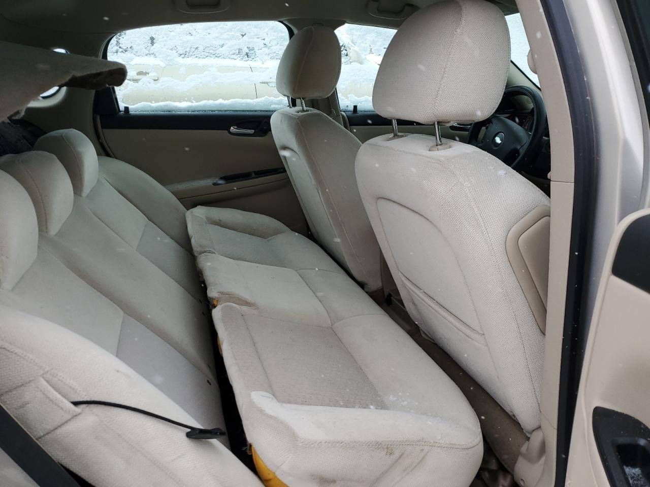 2009 Chevrolet Impala - Image 10